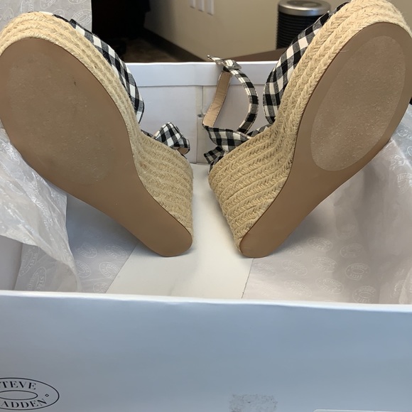 Steve Madden Wedge Sandals - Picture 6 of 10